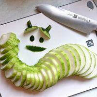 可能是刀和蘋果的圖像