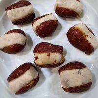 可能是甜點和炸丸子的圖像