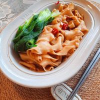 可能是炒麵、義大利麵和拉麵的圖像