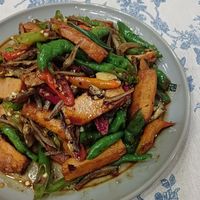 可能是豆腐和炒麵的圖像