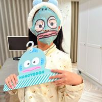 可能是 1 人和顯示的文字是「 MANCYODON HANGYODON 」的圖像