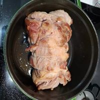 可能是燉小牛膝的圖像