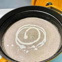 可能是起司火鍋、粥和文字的圖像