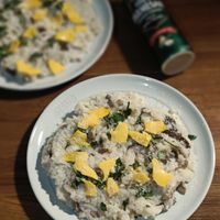 可能是粥和鯷魚的圖像