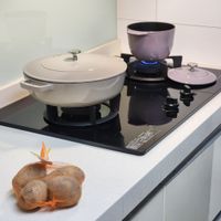 可能是抽油煙機和泡茶器的圖像