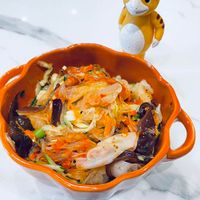 可能是香菇、豆腐和麵的圖像