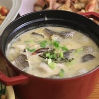 可能是火鍋、香菇和粥的圖像