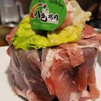 可能是生魚片、壽司和文字的圖像
