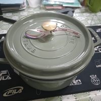 可能是‎顯示的文字是「 ‎แฟ FIL ٥ staub LMEA staub 2 کنا FO TAUB FILA LiM A FILA FILA LInLA LIMLAITALIA ITALIA FILA LA‎ 」‎的圖像