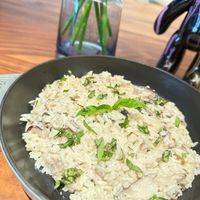 可能是炒飯和印度香料飯的圖像
