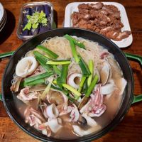 可能是麵和拉麵的圖像