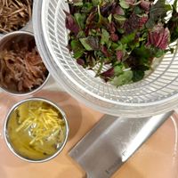 可能是香菇、羊肚蕈菇和紫蘇的圖像