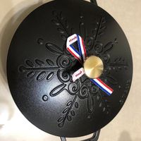 可能是鬆餅機和顯示的文字是「 staub staub g staub 」的圖像