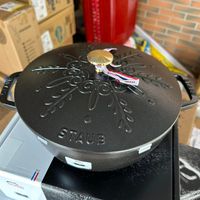 可能是鬆餅機和文字的圖像
