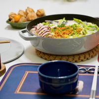 可能是火鍋、豆腐和文字的圖像