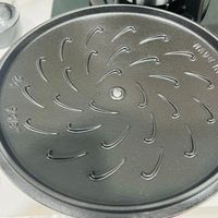 可能是鬆餅機和蛋糕的圖像