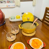 可能是粥、豆腐、火鍋和起司火鍋的圖像
