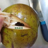 可能是椰子和顯示的文字是「清風廚房」的圖像
