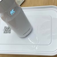 可能是顯示的文字是「粥 D ٤ ዓጥር ZWILLING ZWILLIN 」的圖像