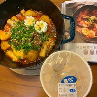 可能是豆腐、拉麵、火鍋和文字的圖像