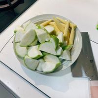可能是刀、梨子和蘋果的圖像