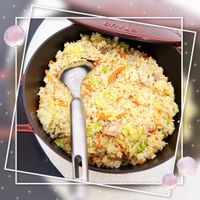 可能是印度香料飯和炒飯的圖像