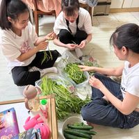 可能是 3 個人的圖像