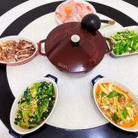 可能是豆腐、火鍋和麵的圖像
