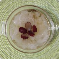 可能是龍眼和顯示的文字是「清風廚房」的圖像
