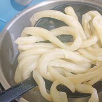 可能是拉麵和義大利麵的圖像