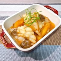 可能是粥、甜點和龍眼的圖像
