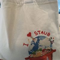 可能是顯示的文字是「 STAVO 味料」的圖像