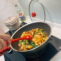 可能是豆腐、義大利麵和炒飯的圖像