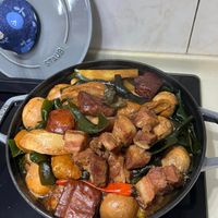 可能是豆腐和燉小牛膝的圖像