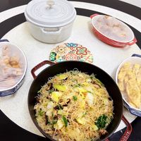 可能是拉麵、麵、炒飯、豆腐、炒麵和火鍋的圖像