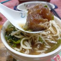 可能是粥、麵和拉麵的圖像