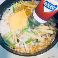 可能是義大利麵和文字的圖像