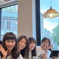 可能是 3 個人的圖像