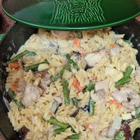 可能是炒飯和西班牙大鍋飯的圖像