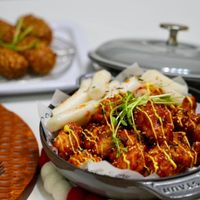 可能是豆腐和炸丸子的圖像