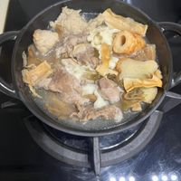 可能是燉小牛膝的圖像