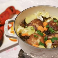 可能是火鍋、豆腐和文字的圖像