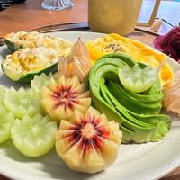 可能是壽司和西瓜的圖像
