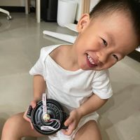 可能是 1 人和嬰兒的圖像
