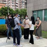 可能是 5 個人的圖像