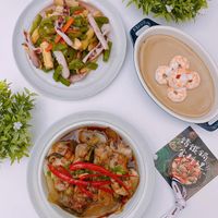可能是義大利麵、拉麵、炒麵、豆腐和文字的圖像