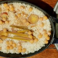 可能是蝦、西班牙大鍋飯和牧羊人派的圖像