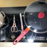 可能是鬆餅機、研磨機和文字的圖像