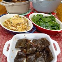 可能是豆腐、火鍋和麵的圖像