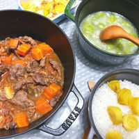 可能是燉小牛膝和肉排的圖像